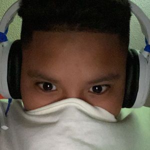 Meet your Posher, Luis